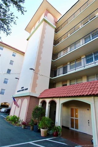 12590 NE 16th Avenue 610, North Miami, FL 33161