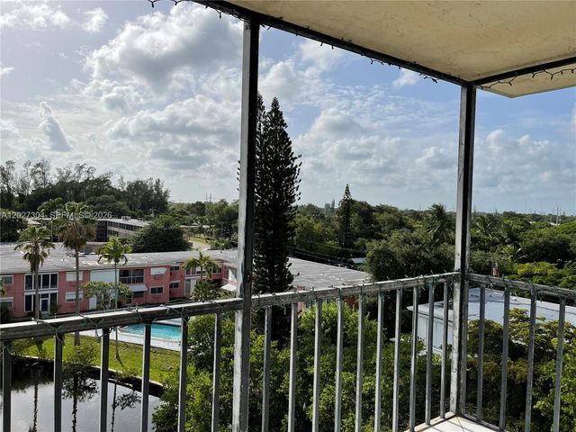 12590 NE 16th Avenue 610, North Miami, FL 33161