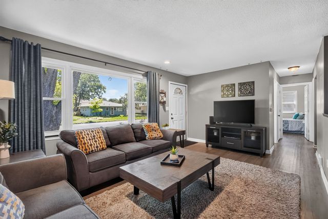 2415 Melrose Avenue, Ames, IA 50010