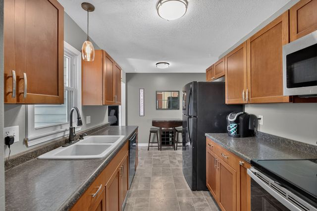 2415 Melrose Avenue, Ames, IA 50010