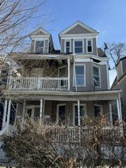 20 Girard Ave, East Orange City, NJ 07017