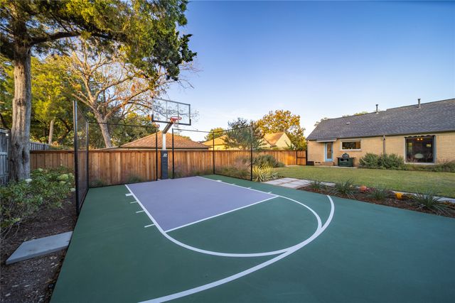 627 N Oak Cliff Boulevard, Dallas, TX 75208