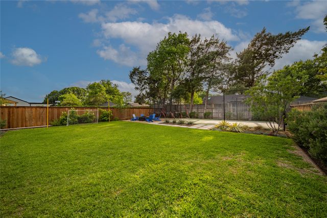 627 N Oak Cliff Boulevard, Dallas, TX 75208