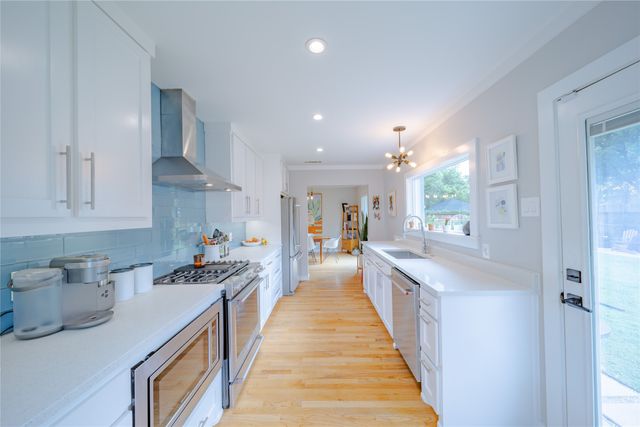 627 N Oak Cliff Boulevard, Dallas, TX 75208