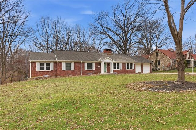 9622 Sagamore Road, Leawood, KS 66206