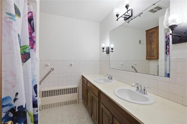 9622 Sagamore Road, Leawood, KS 66206