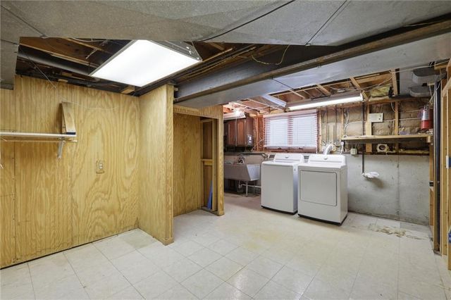 9622 Sagamore Road, Leawood, KS 66206