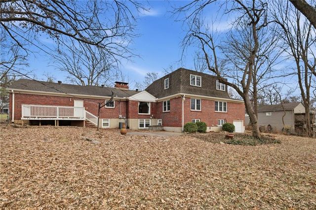 9622 Sagamore Road, Leawood, KS 66206