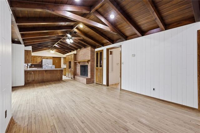 9622 Sagamore Road, Leawood, KS 66206