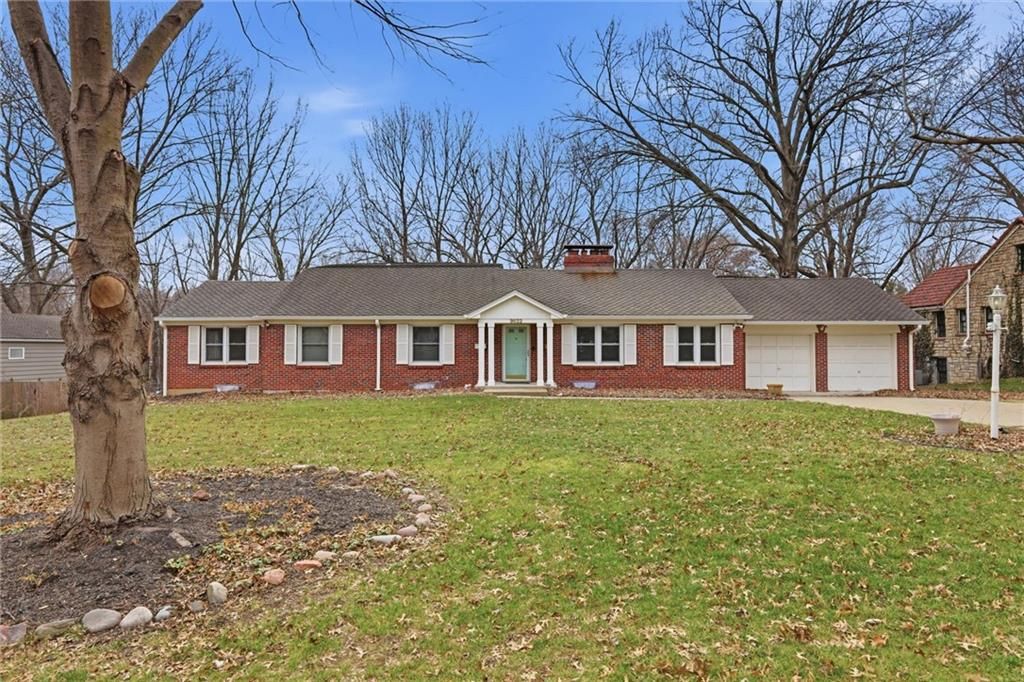 9622 Sagamore Road, Leawood, KS 66206