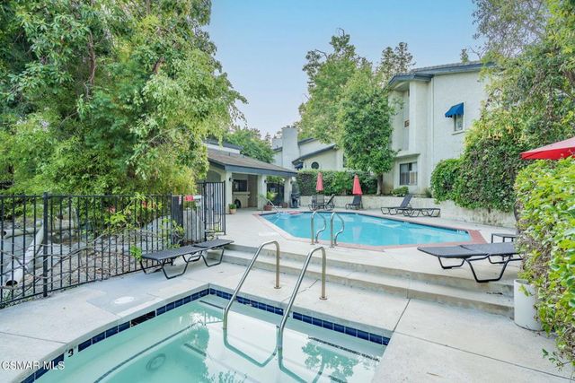 5704 Skyview Way E, Agoura Hills, CA 91301