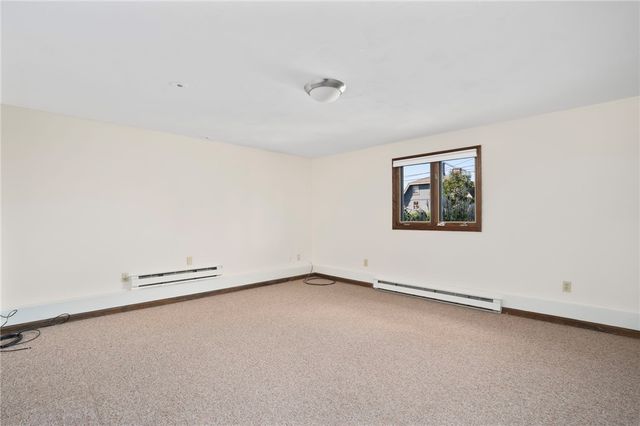 11 Renfrew Avenue, Middletown, RI 02842