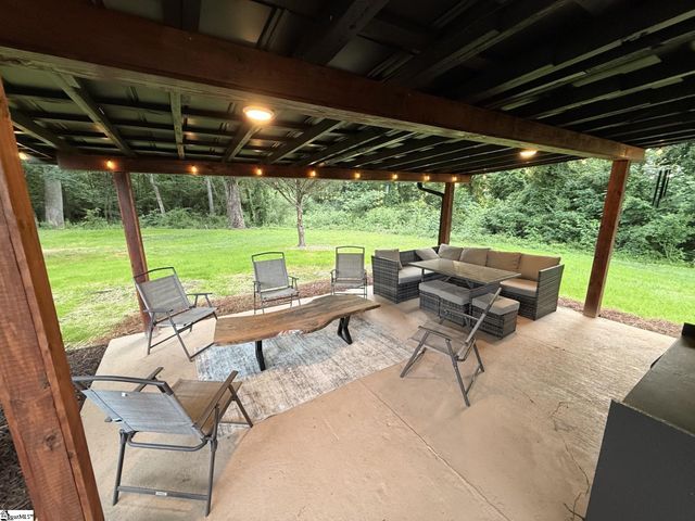 653 Enoree Road, Travelers Rest, SC 29690