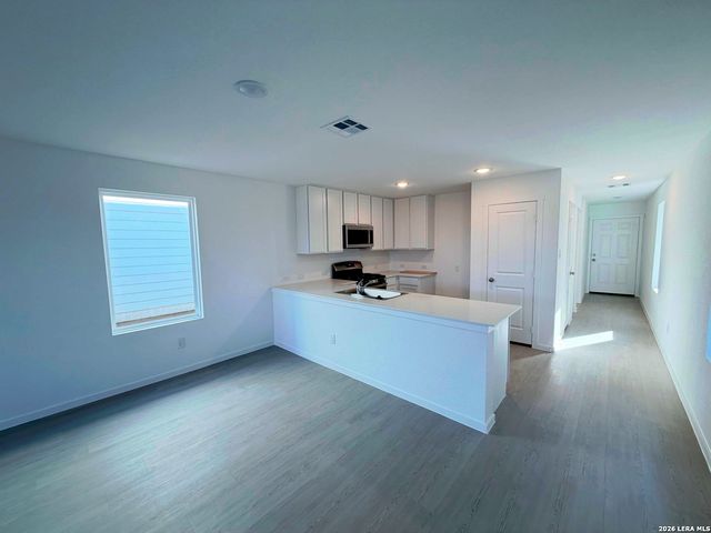 7637 Barcelo Way, San Antonio, TX 78263