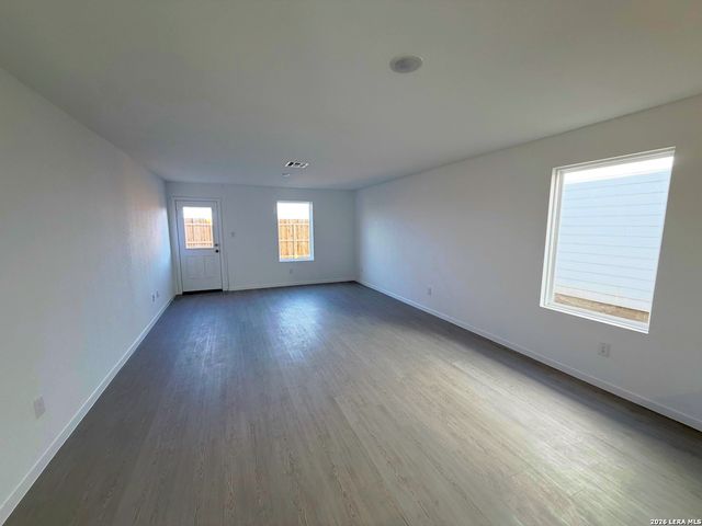 7637 Barcelo Way, San Antonio, TX 78263