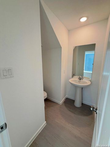 7637 Barcelo Way, San Antonio, TX 78263