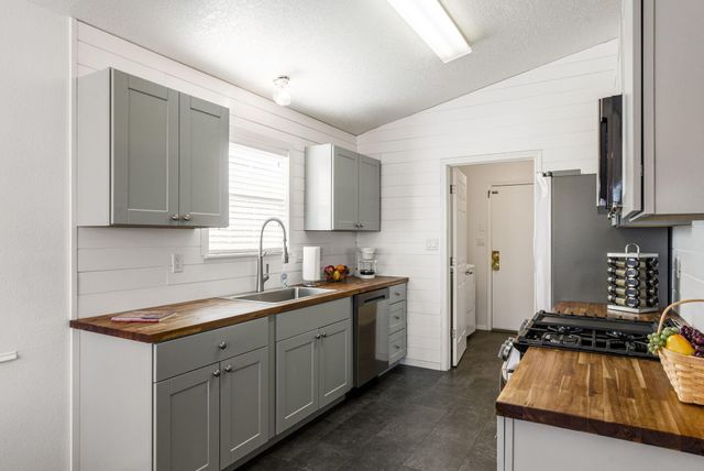 9604 Palomita Court NW, Albuquerque, NM 87114