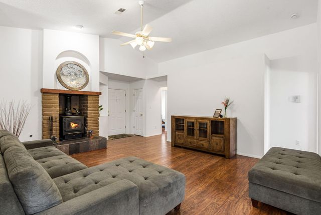 9604 Palomita Court NW, Albuquerque, NM 87114