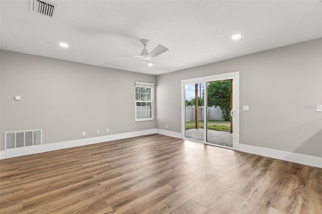 11462 COMMERCIAL STREET, Orlando, FL 32836