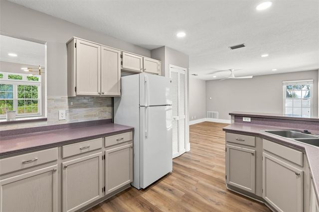 11462 COMMERCIAL STREET, Orlando, FL 32836