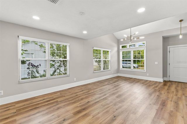 11462 COMMERCIAL STREET, Orlando, FL 32836