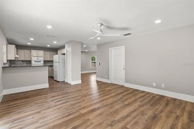 11462 COMMERCIAL STREET, Orlando, FL 32836