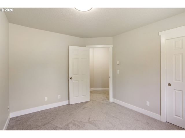 13574 Jason Lee Dr, Oregon City, OR 97045
