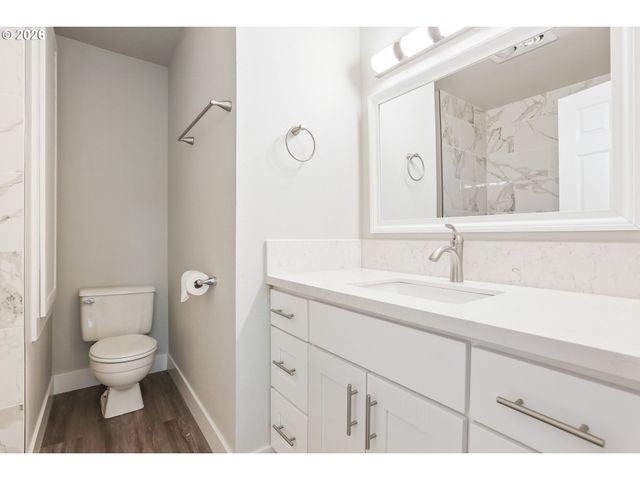 13574 Jason Lee Dr, Oregon City, OR 97045