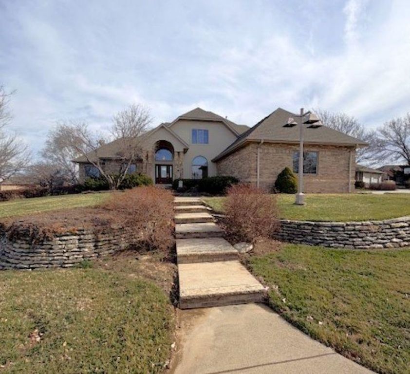 401 S Country Estates Drive, Salina, KS 67401