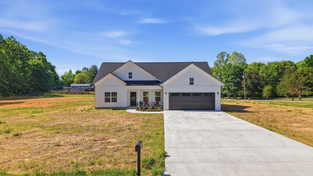 319 Bains Rd, Hillsboro, TN 37342