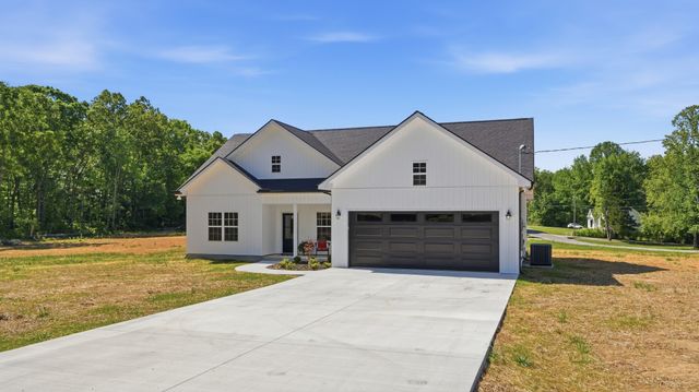319 Bains Rd, Hillsboro, TN 37342