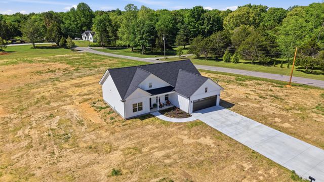 319 Bains Rd, Hillsboro, TN 37342
