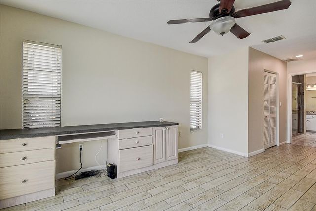 2876 LAKE VALENCIA BOULEVARD E, Palm Harbor, FL 34684