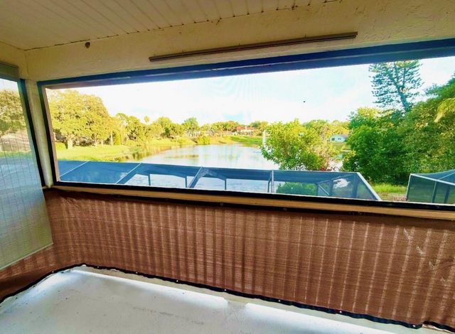 2876 LAKE VALENCIA BOULEVARD E, Palm Harbor, FL 34684