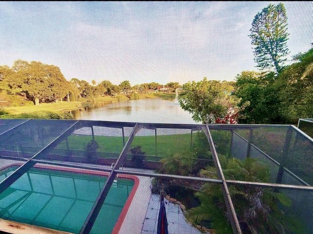 2876 LAKE VALENCIA BOULEVARD E, Palm Harbor, FL 34684