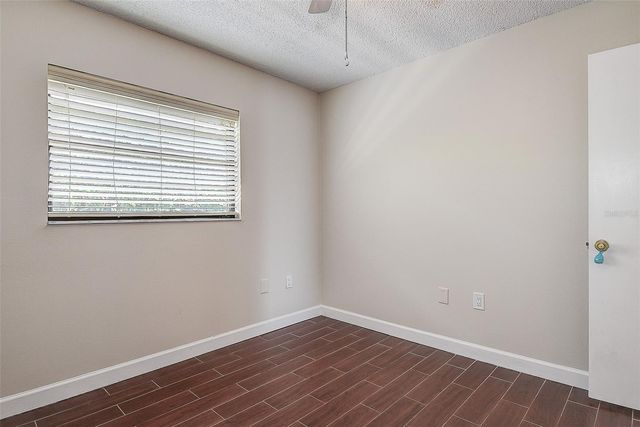 2876 LAKE VALENCIA BOULEVARD E, Palm Harbor, FL 34684