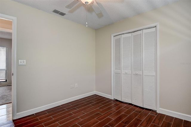 2876 LAKE VALENCIA BOULEVARD E, Palm Harbor, FL 34684