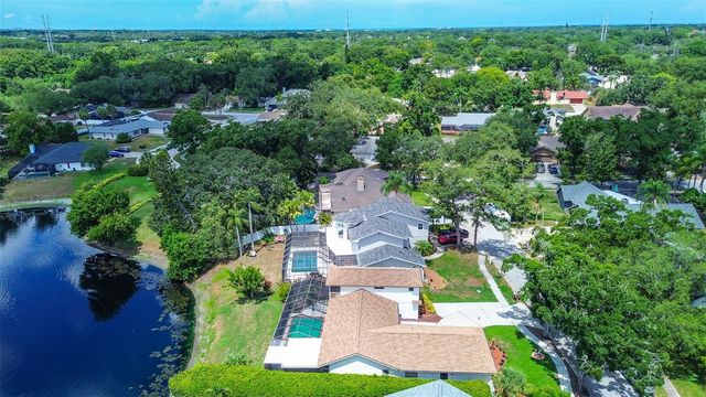 2876 LAKE VALENCIA BOULEVARD E, Palm Harbor, FL 34684