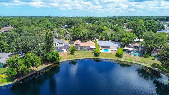 2876 LAKE VALENCIA BOULEVARD E, Palm Harbor, FL 34684