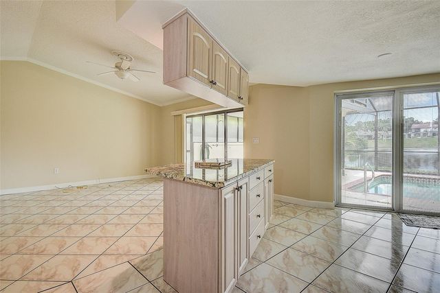 2876 LAKE VALENCIA BOULEVARD E, Palm Harbor, FL 34684
