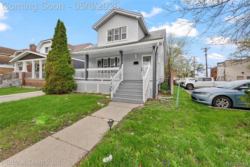 7121 Pinehurst Street, Dearborn, MI 48126