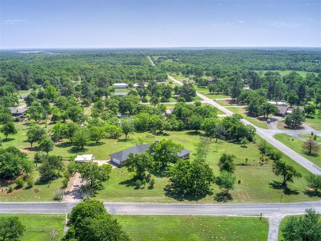 1 Horseshoe Lane, Mcloud, OK 74851