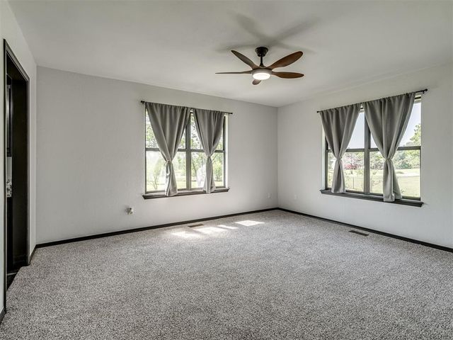 1 Horseshoe Lane, Mcloud, OK 74851