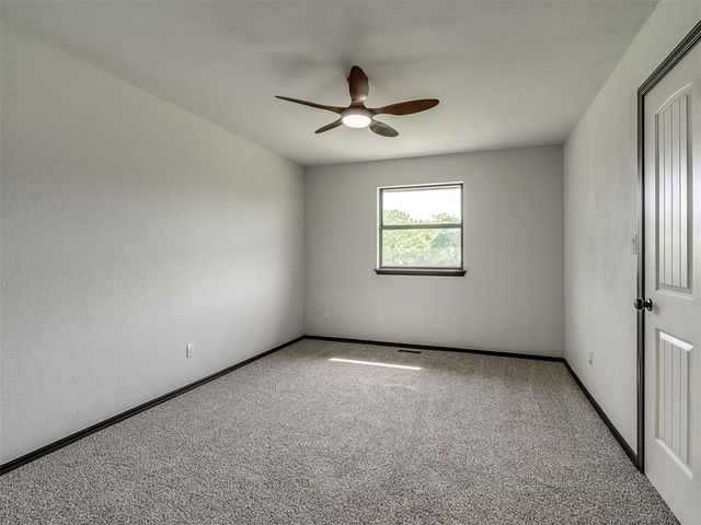 1 Horseshoe Lane, Mcloud, OK 74851
