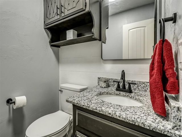 1 Horseshoe Lane, Mcloud, OK 74851
