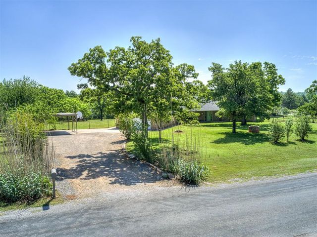 1 Horseshoe Lane, Mcloud, OK 74851