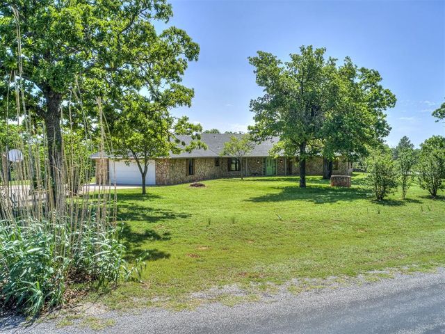 1 Horseshoe Lane, Mcloud, OK 74851