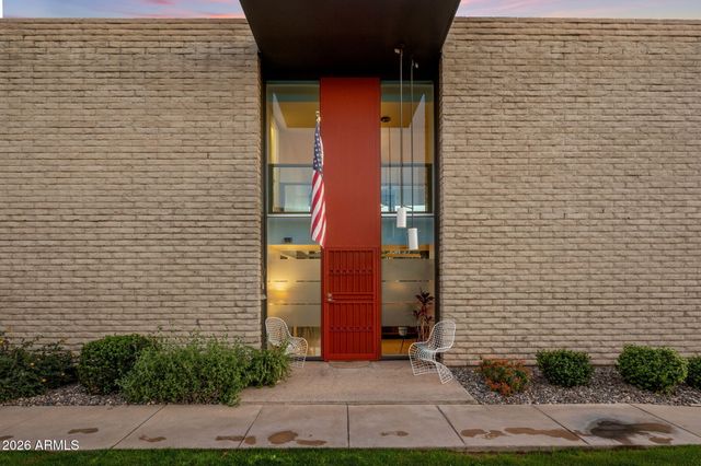 1677 E MARYLAND Avenue, Phoenix, AZ 85016