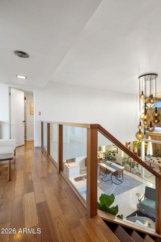 1677 E MARYLAND Avenue, Phoenix, AZ 85016