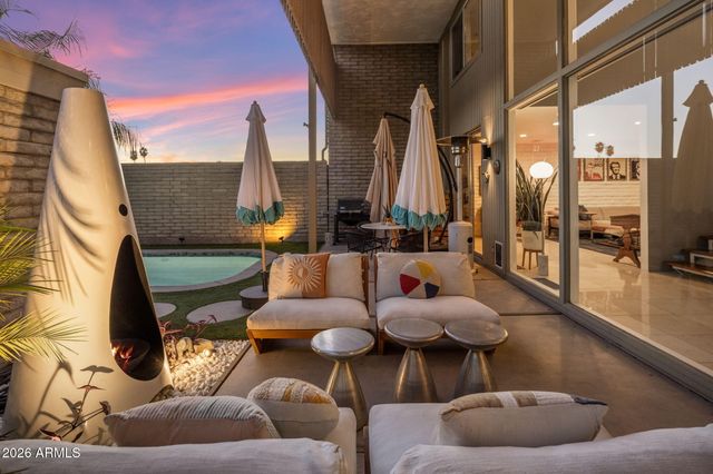 1677 E MARYLAND Avenue, Phoenix, AZ 85016